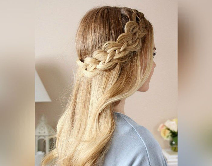 شینیون با بافت (Braided Bun)